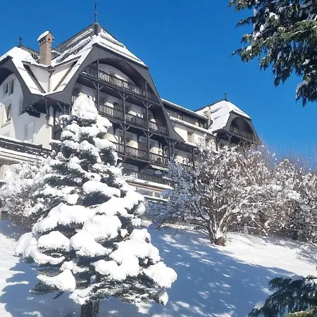 Elegant With Pool And Access