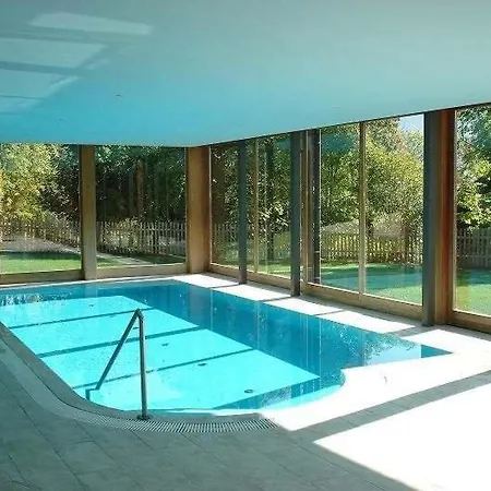 Elegant With Pool And Access *