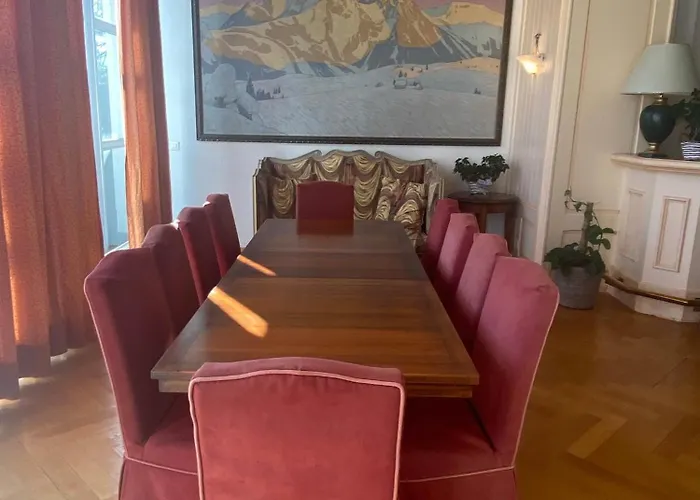 Elegant With Pool And Access